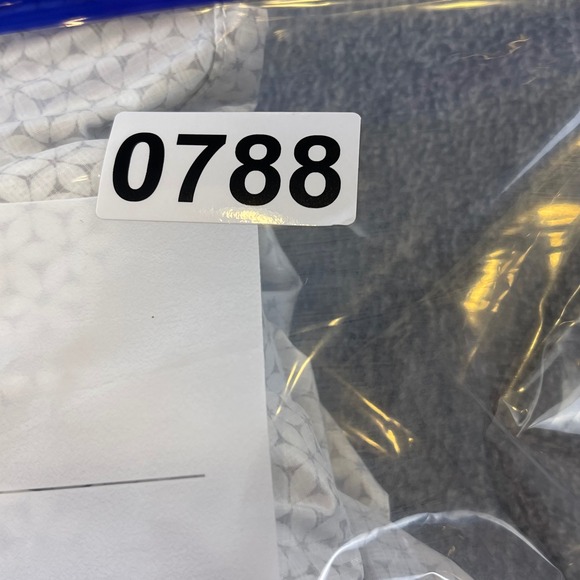 Columbia Hooded Windbreaker Lightweight Running Jacket White Pattern M reflector - Picture 7 of 7